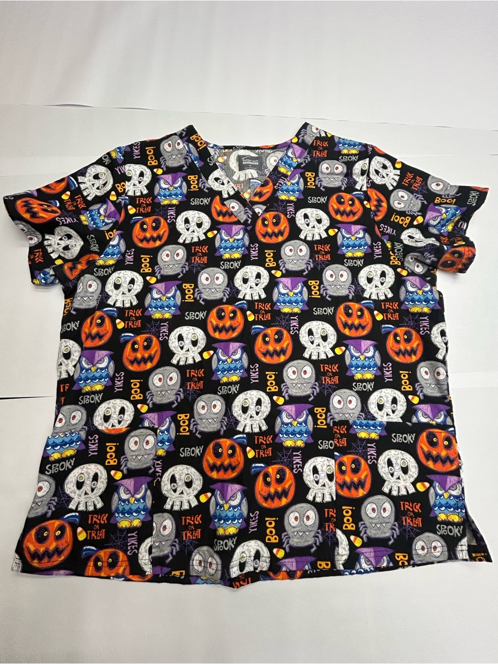 Butter-Soft Originals Halloween Print Scrub Top VNeck Black Owls Pumpkins XLarge